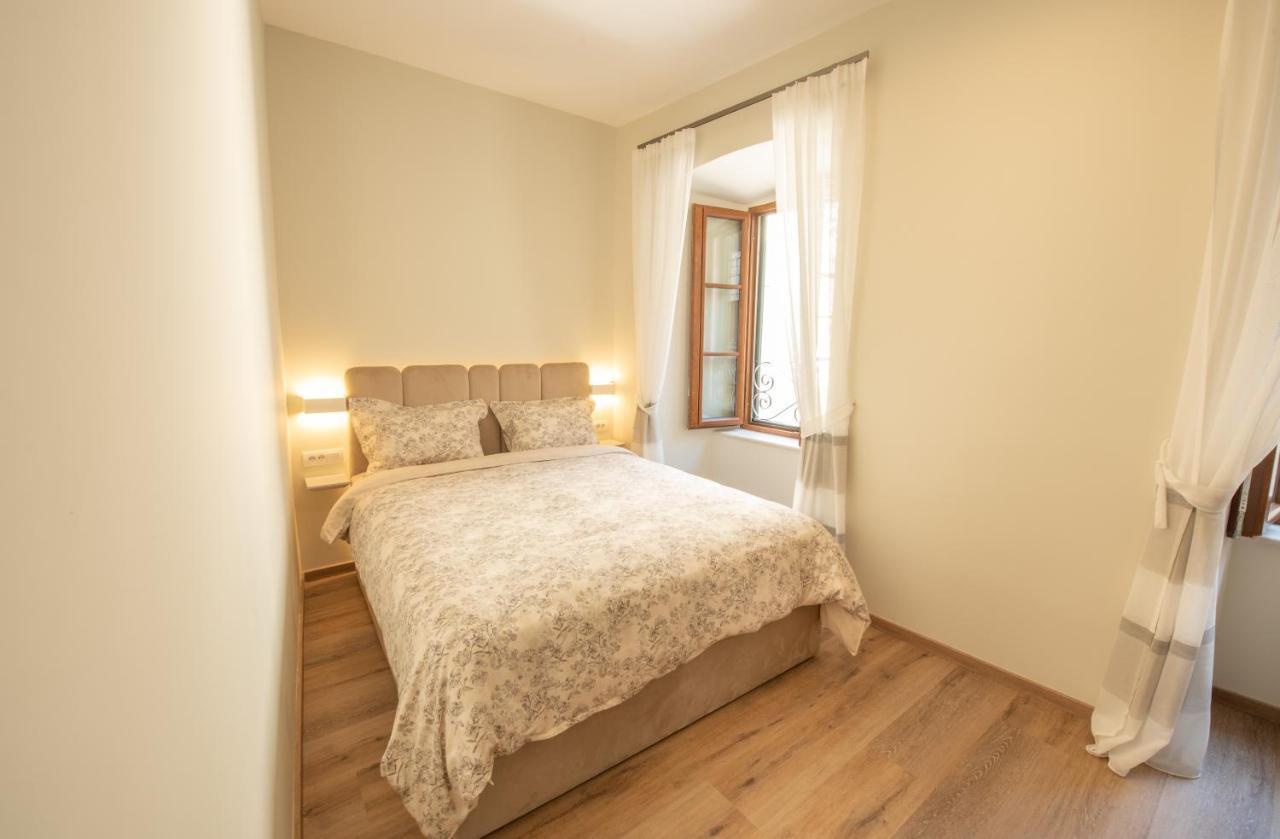 Sasha Di Cattaro - Old Town Lux Apartment Extérieur photo
