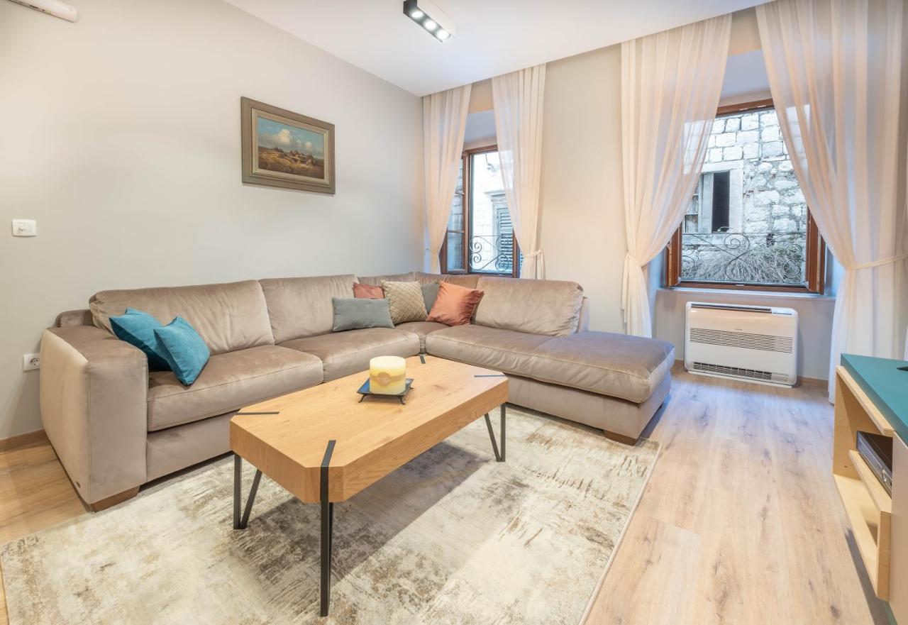 Sasha Di Cattaro - Old Town Lux Apartment Extérieur photo